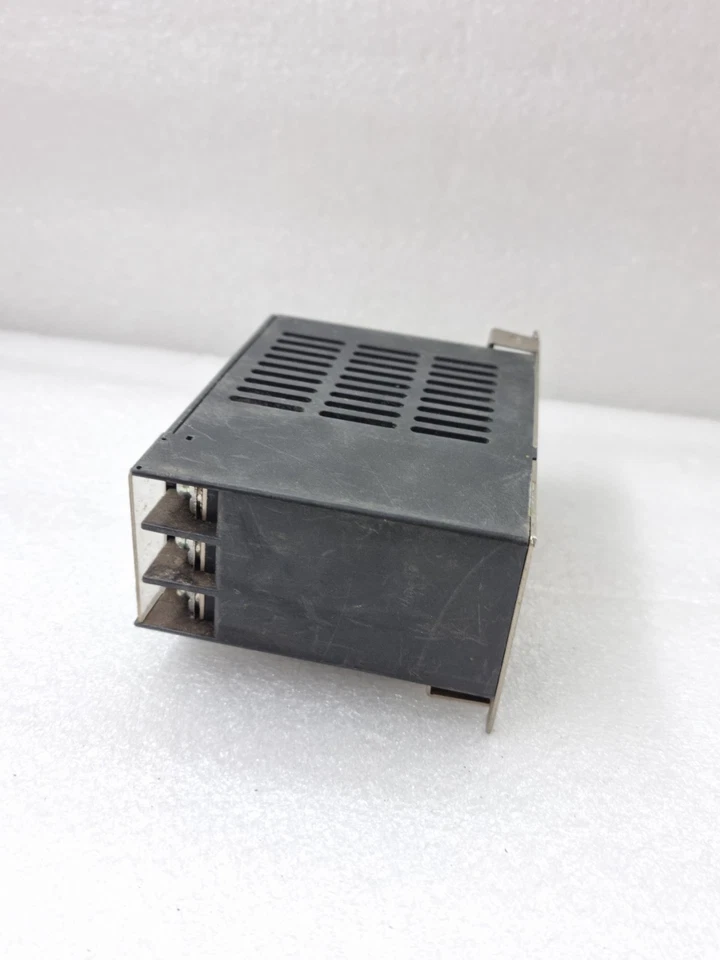 SOSHIN NF3030C-SVB EMI FILTER 500 VAC 30A 50/60Hz